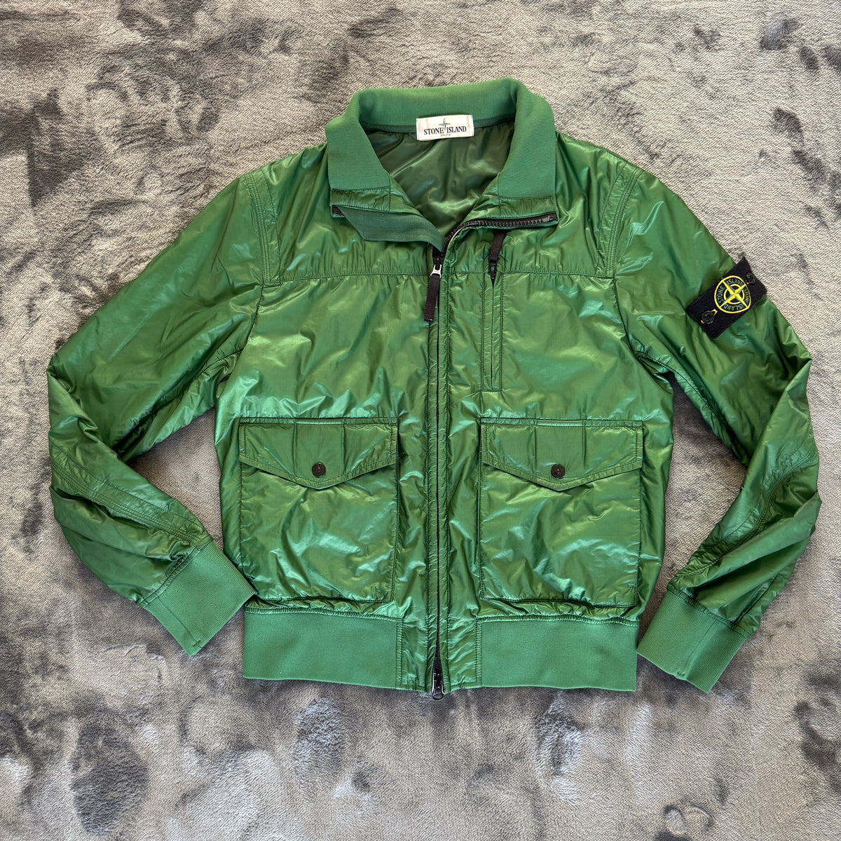 Authentic Stone Island Men’s Micro Ripstop Tyvek Shield Jacket – Green – Medium