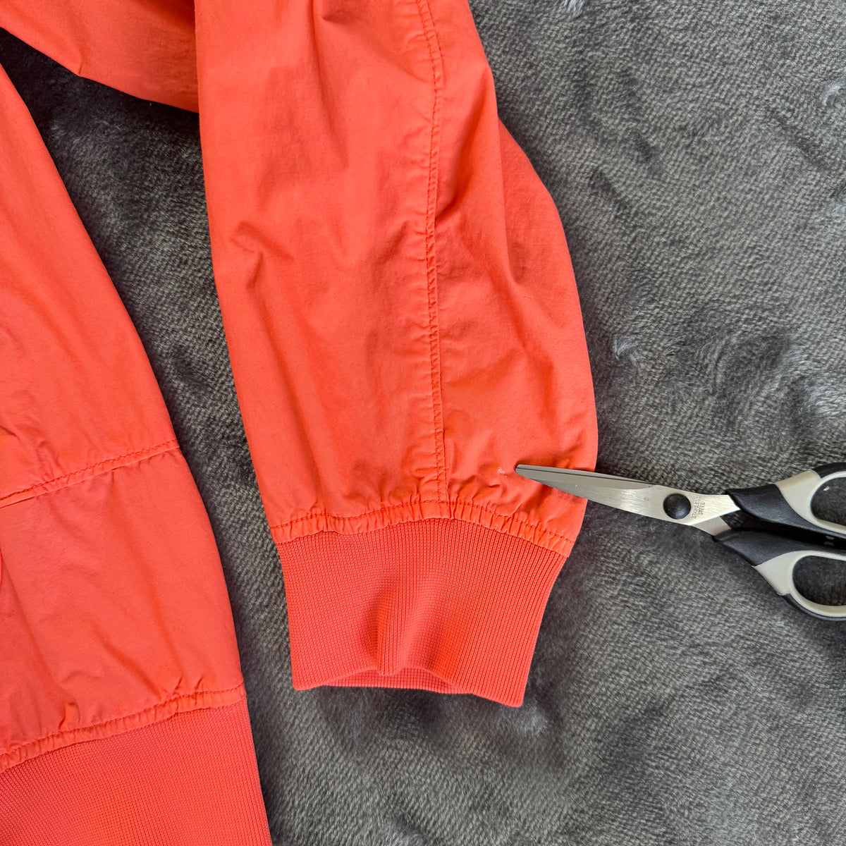 Stone Island Naslan Light Watro Hooded Jacket – Medium - Coral