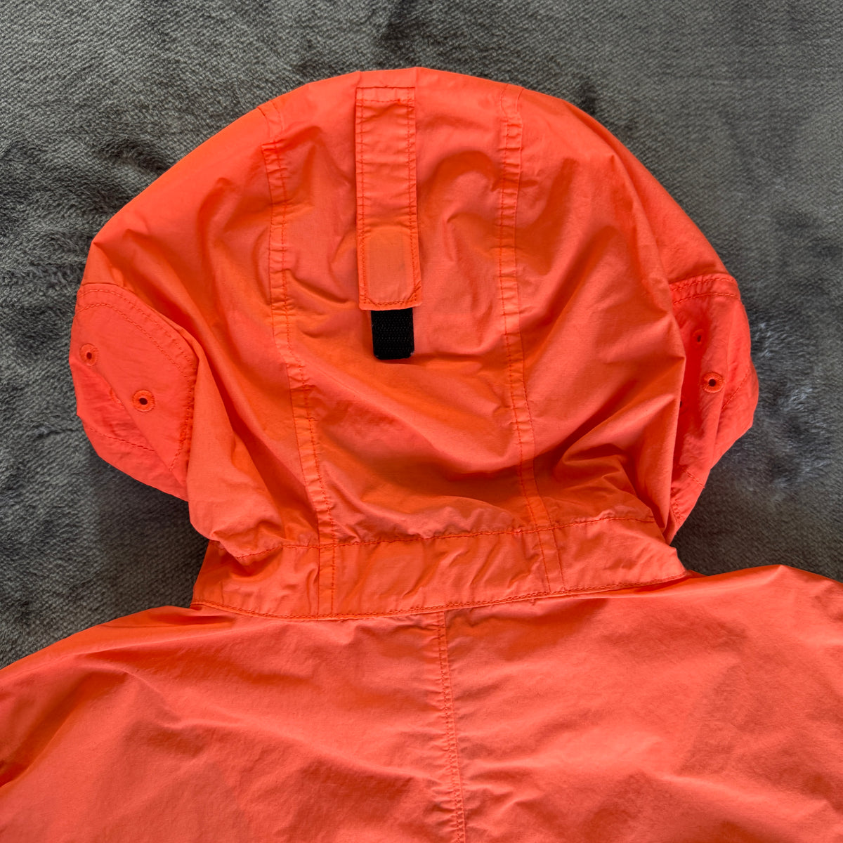 Stone Island Naslan Light Watro Hooded Jacket – Medium - Coral